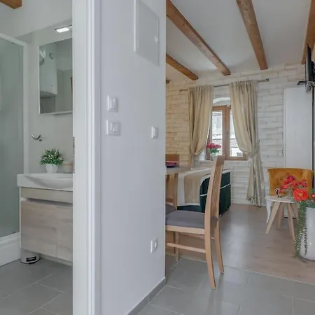 Diva 1,stylish Old Town Near Split