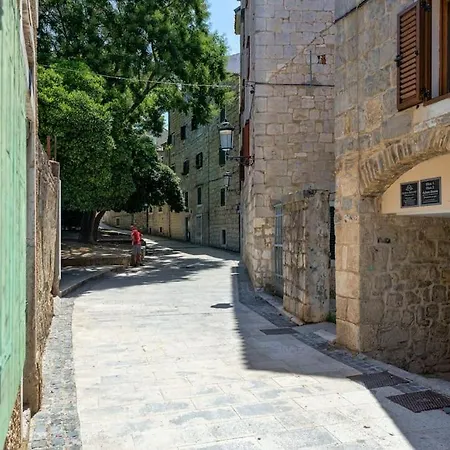 Diva 1,stylish Old Town Near Apartamento Split
